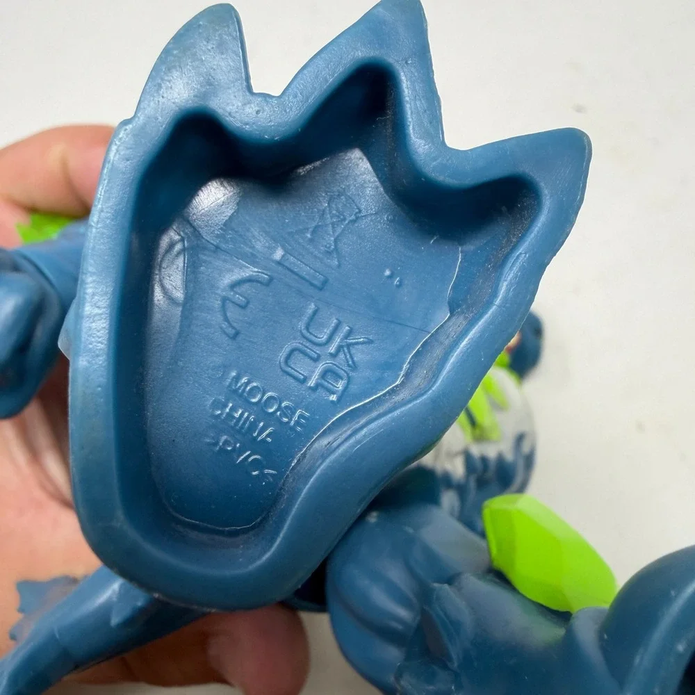 Moose Toys Heroes of Goo Jit Zu Deep Goo Sea Thrash Shark Action Figure Blue EUC